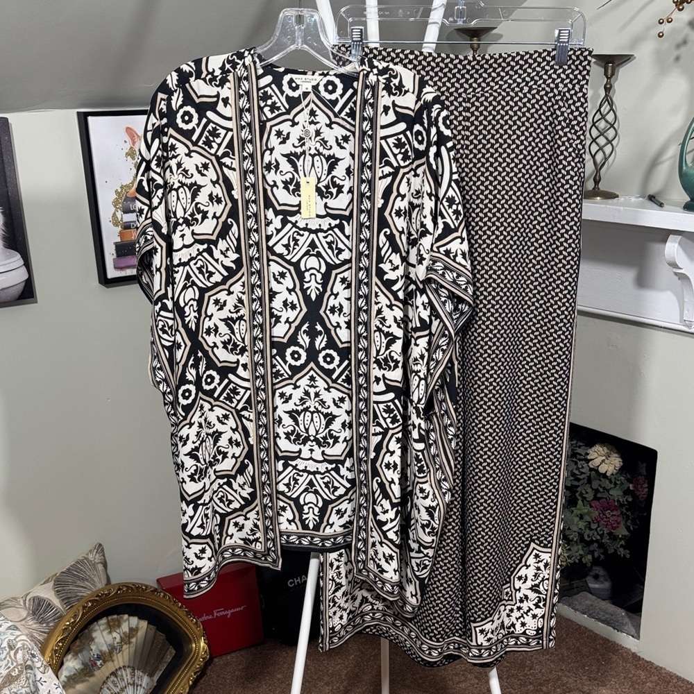 NWT Max Studio Cream/Black/Tan Medallion 2 piece set Wide-Leg Pants and Kimono